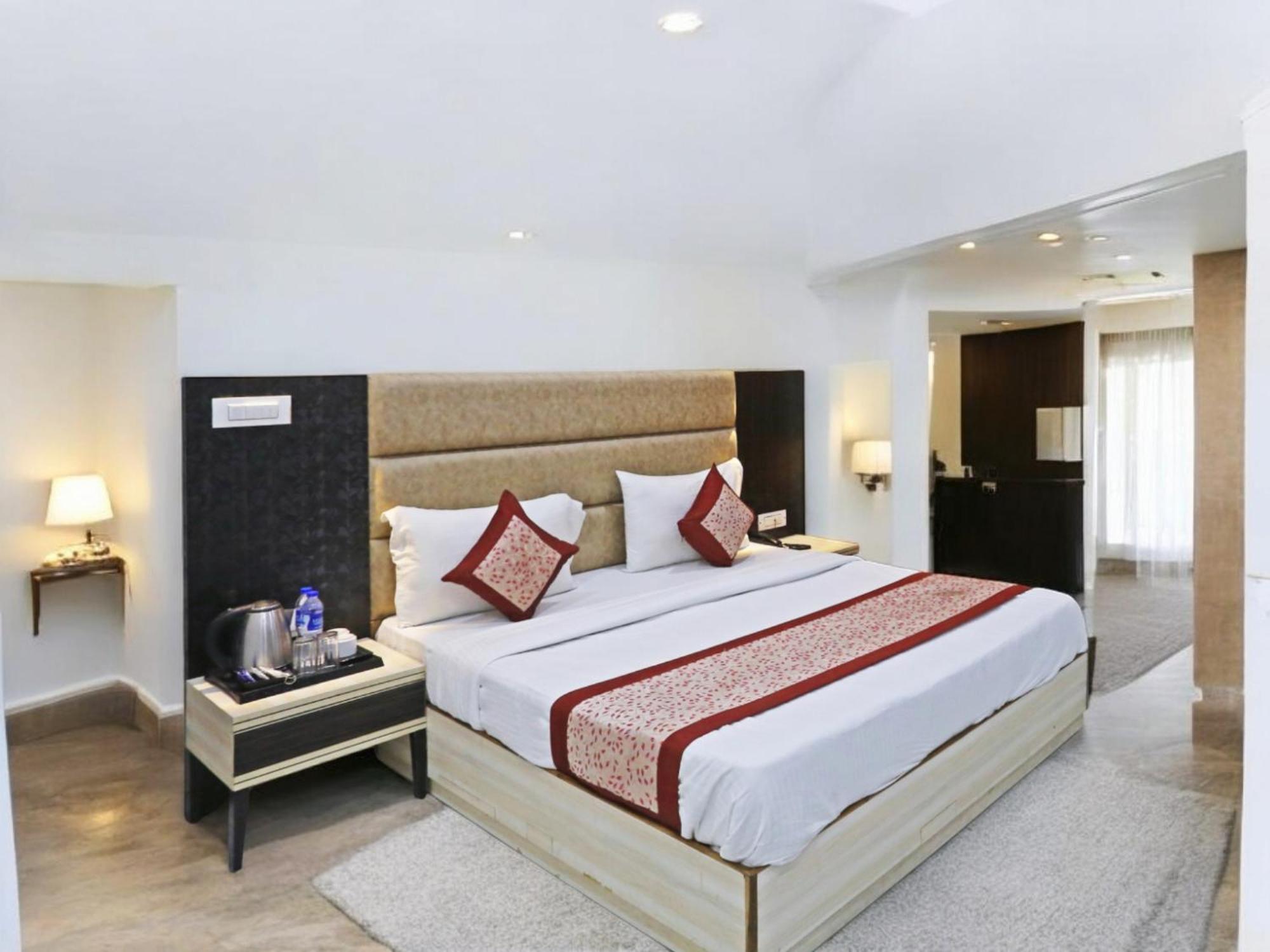 Hotel The Almora By Rs Global Near By Delhi International Airport With - Free Airport Drop Nueva Delhi Exterior foto